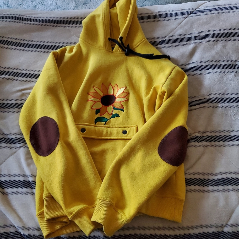 Wonder egg priority yellow sunflower embroidered hoodie